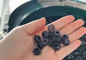 Automatic Round Plastic Component Defect Inspection and Sorting Machine