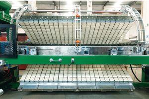 PP/Pet Automatic High Speed Forming Machine and Trimming System