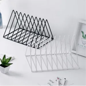 Suporte Organizador de Arquivos Triangular