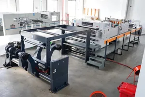 Programm gesteuerter hydraulischer Papierschneider